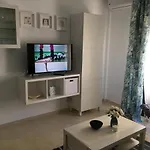 Trinidad Mit Netflix Фуенхірола