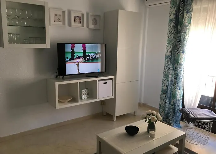 Trinidad Mit Netflix Fuengirola