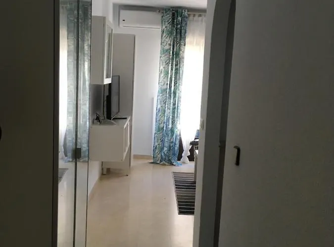 Trinidad Mit Netflix Apartment *